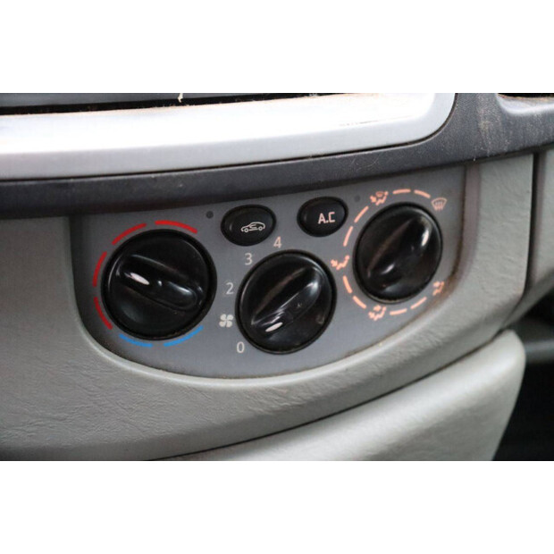 2012 رينو Trafic-44316543