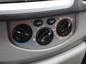 2012-renault-trafic-1395014-44316543