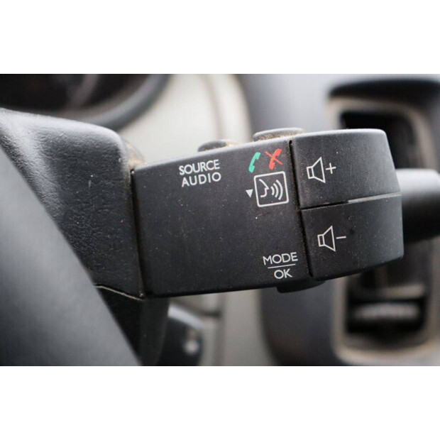 2012 رينو Trafic-44316555