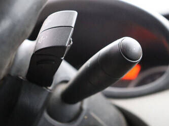 2012-renault-trafic-1395014-44316557