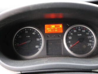 2012-renault-trafic-1395014-44316559