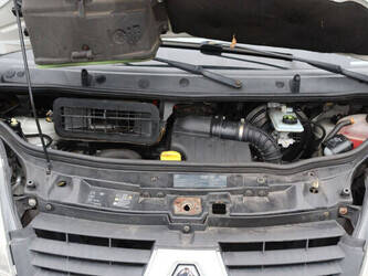 2012-renault-trafic-1395014-44316563