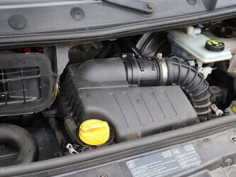 2012-renault-trafic-1395014-44316565