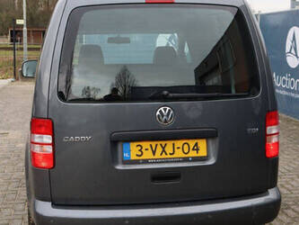 2012-volkswagen-caddy-1395017-44316670
