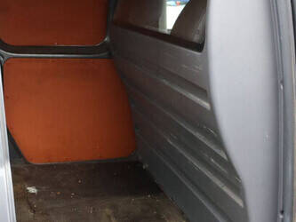 2012-volkswagen-caddy-1395017-44316675