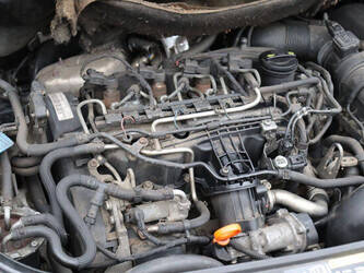 2012-volkswagen-caddy-1395017-44316710