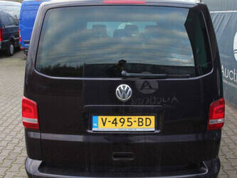 2013-volkswagen-caravelle-44316859