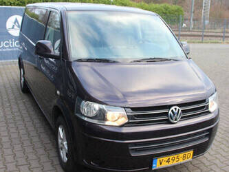 2013-volkswagen-caravelle-44316861