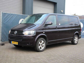 2013-volkswagen-caravelle-44316863