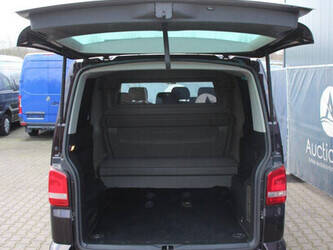 2013-volkswagen-caravelle-44316873