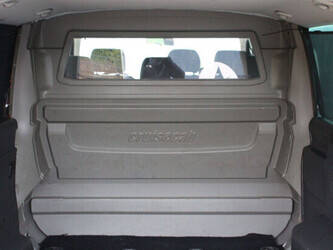 2013-volkswagen-caravelle-44316878