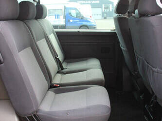 2013-volkswagen-caravelle-44316879