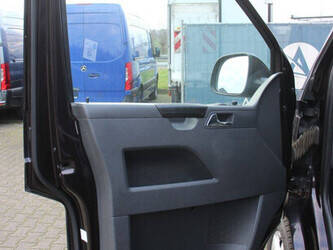 2013-volkswagen-caravelle-44316882
