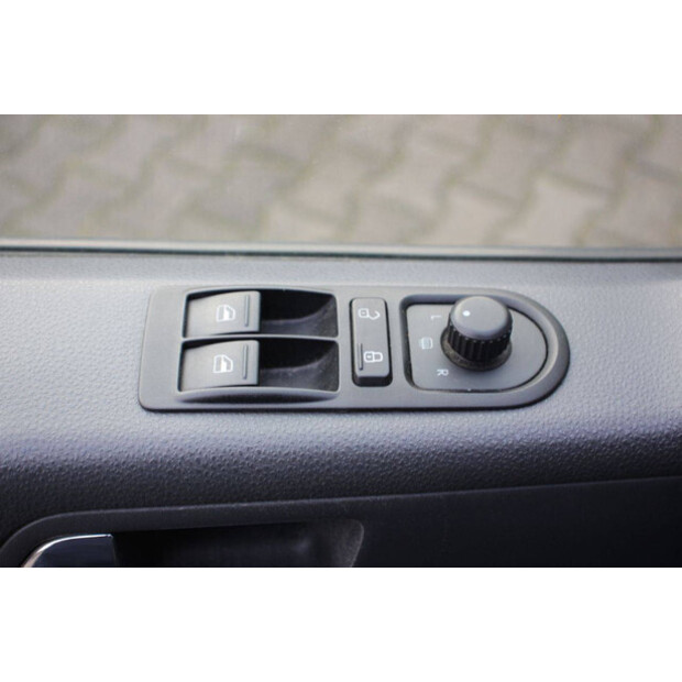 2013 Volkswagen CARAVELLE-44316883