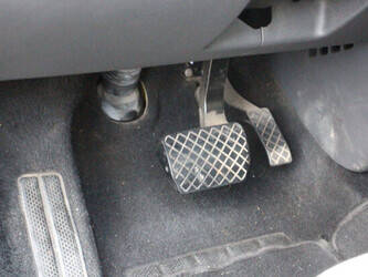 2013-volkswagen-caravelle-44316886