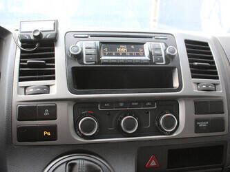 2013-volkswagen-caravelle-44316890