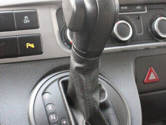 2013-volkswagen-caravelle-44316893