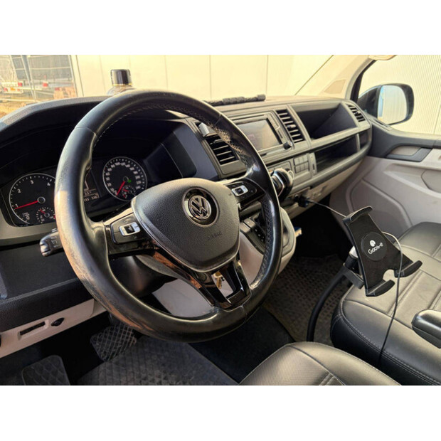 Volkswagen Transporter-44317009