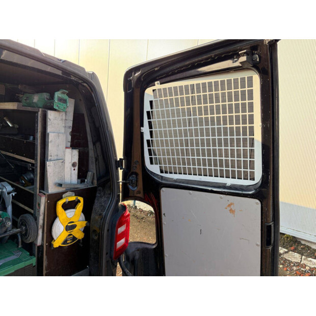 Volkswagen Transporter-44317010