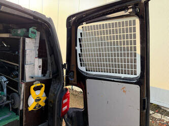 volkswagen-transporter-1395025-44317010