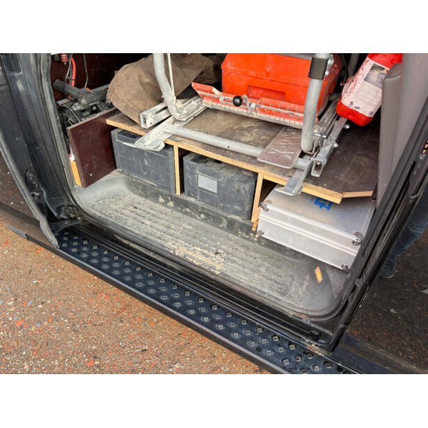 Volkswagen Transporter-44317021