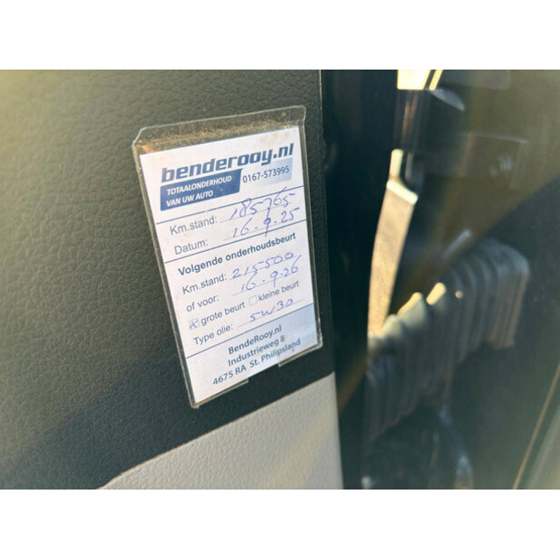 Volkswagen Transporter-44317024