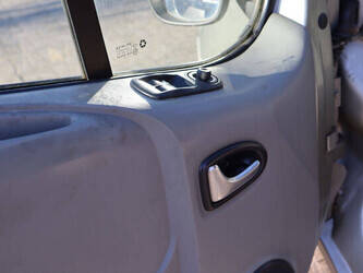 2010-opel-vivaro-2-0-44317312