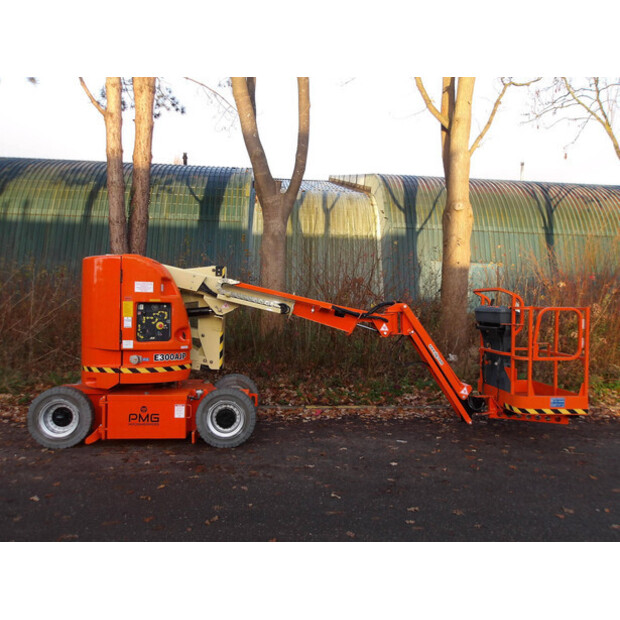 2011 جيه ال جي E300AJP-44317740