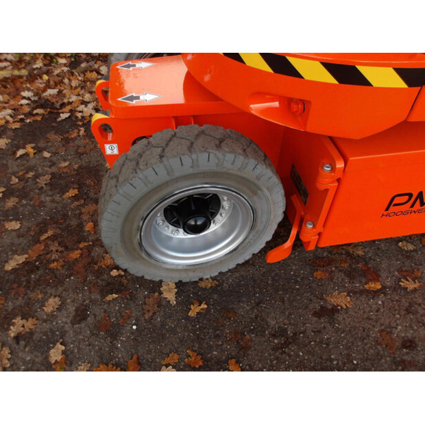 2011 جيه ال جي E300AJP-44317746