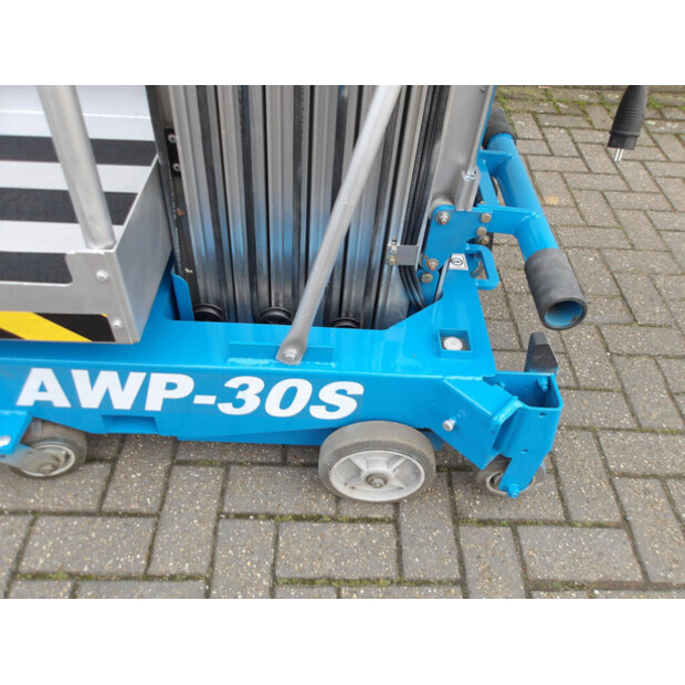 2016 Genie AWP-30S-44317755