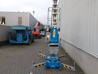 2016-genie-awp-30s-44317759