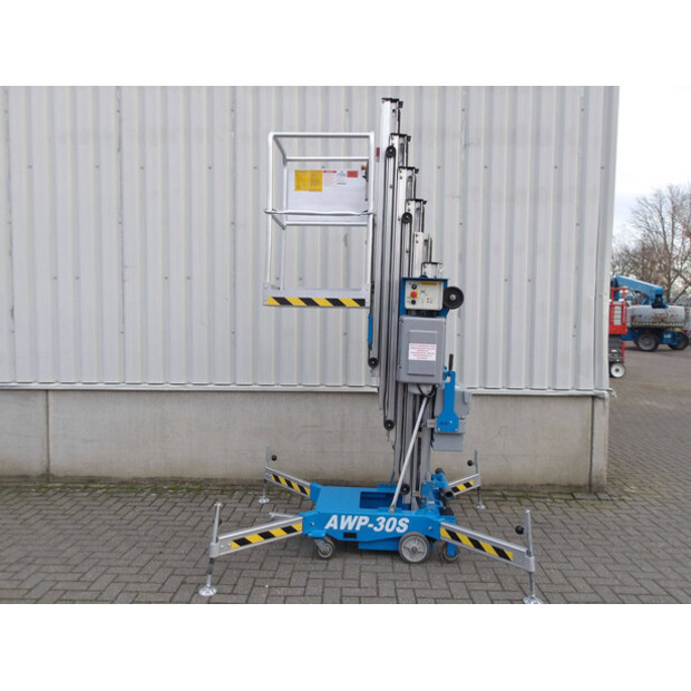 2016 Genie AWP-30S-44317762