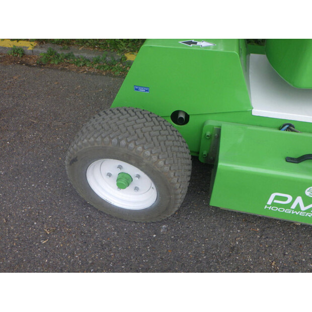 2015 NIFTY HR12NDE-44317778