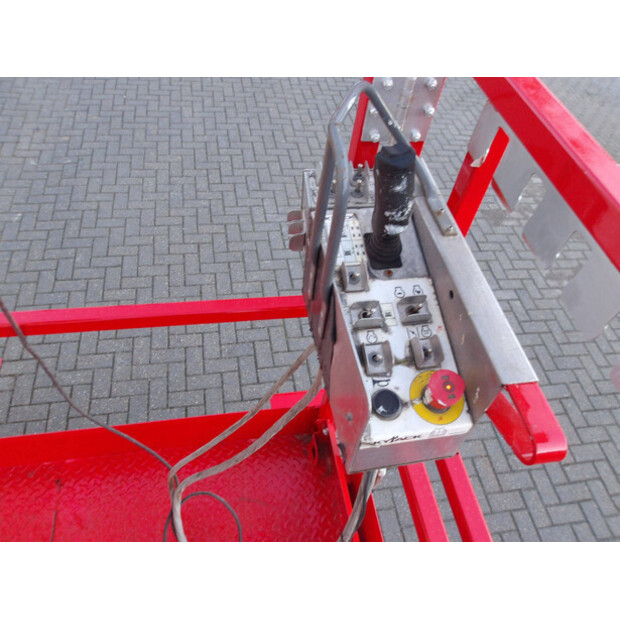 2018 SkyJack SJ6832RT-44317809