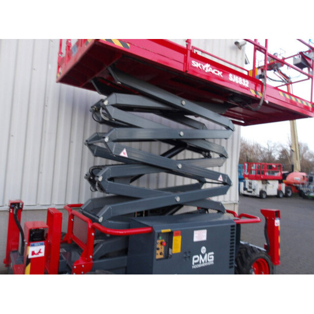 2018 SkyJack SJ6832RT-44317815