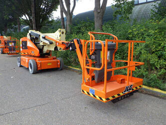 2014-jlg-e400ajpn-1395059-44317853