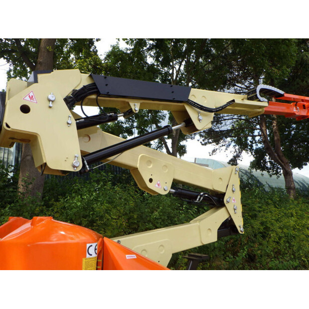 2014 JLG E400AJPN-44317863