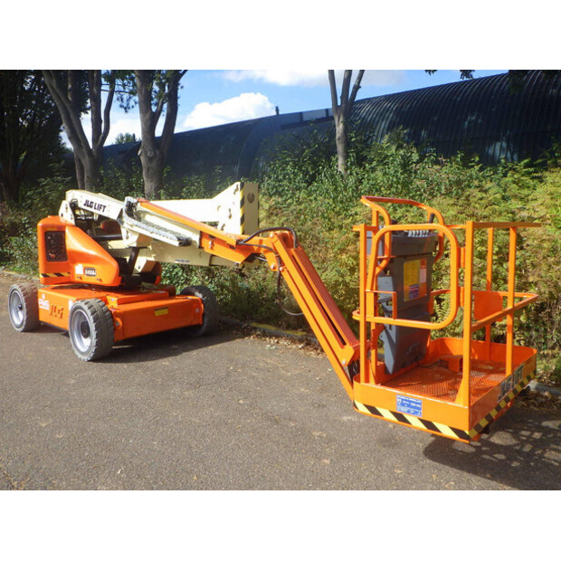 2011 JLG E450AJ-44317892