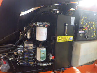 2016-jlg-600aj-1395068-44317975