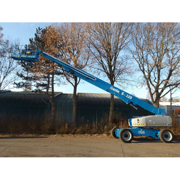 2016 Genie S-125-44318049