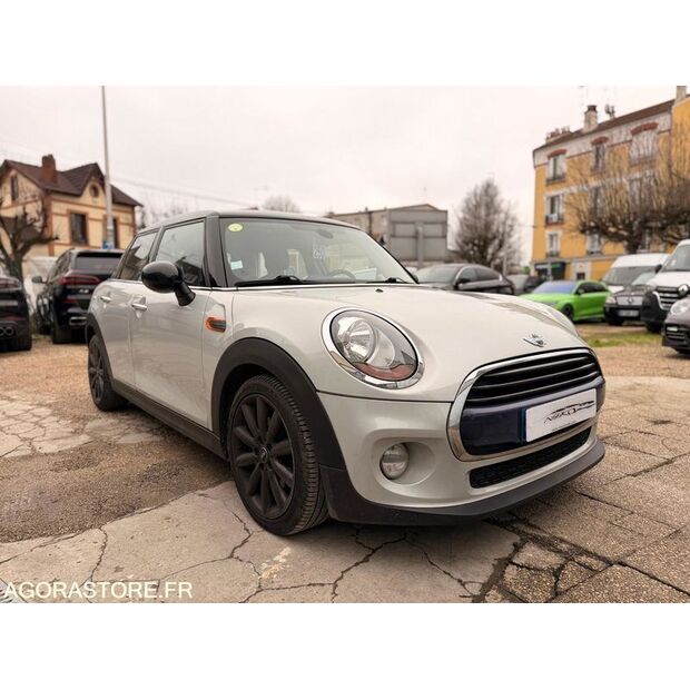 2016 Mini-44330229