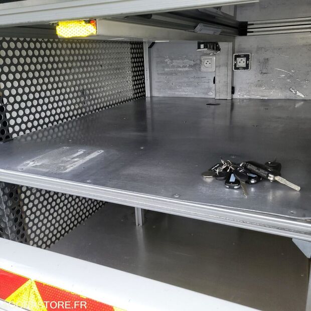 2017 Volkswagen Amarok-44330452