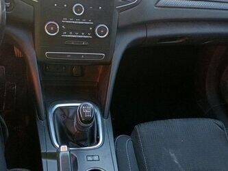 2019-renault-megane-1395192-44330487