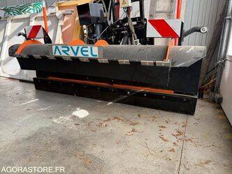 صورة ل رؤوس حصاد العلف 2012 أرفيل إندستريز SC22