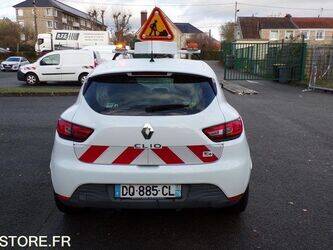 2015-renault-clio-1395210-44330631