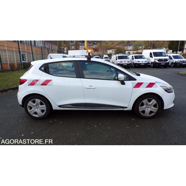 2015 Renault Clio-44330634