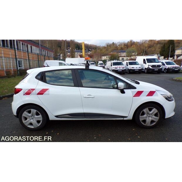 2015 Renault Clio-44330635