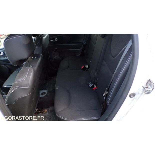 2015 Renault Clio-44330637