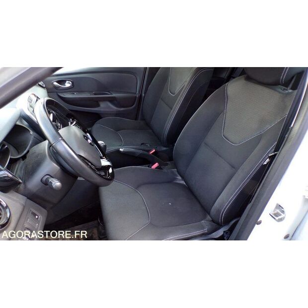 2015 Renault Clio-44330638