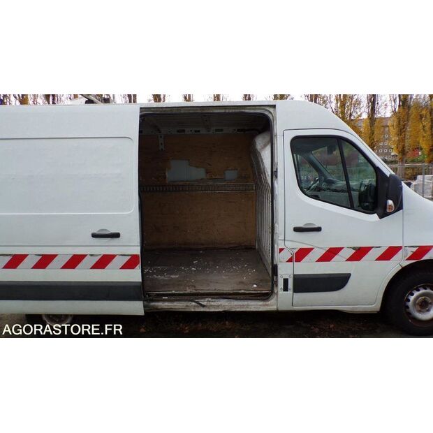 2014 رينو Master-44330758